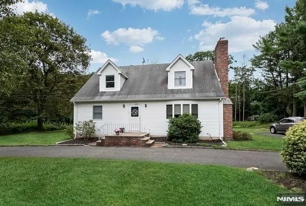 $2,000 | 1013 Kent Place, Unit 2, Franklin Lakes, NJ 07417