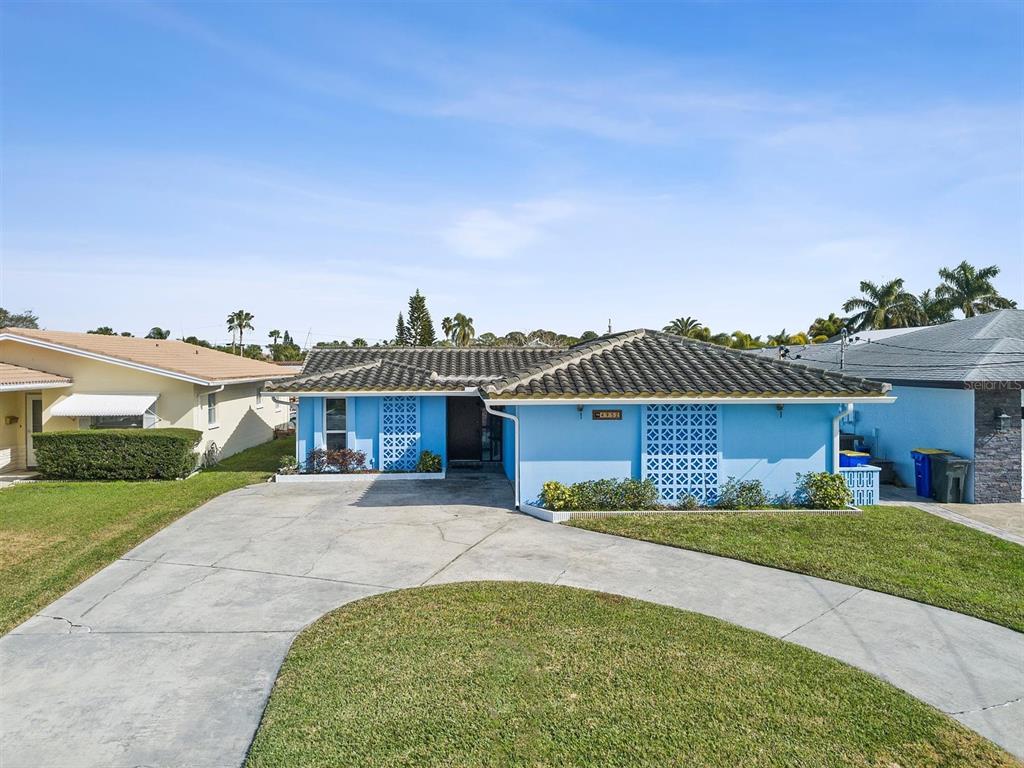 4952 Bonito Drive New Port Richey, FL 34652 - Photo 1 of 1 Front