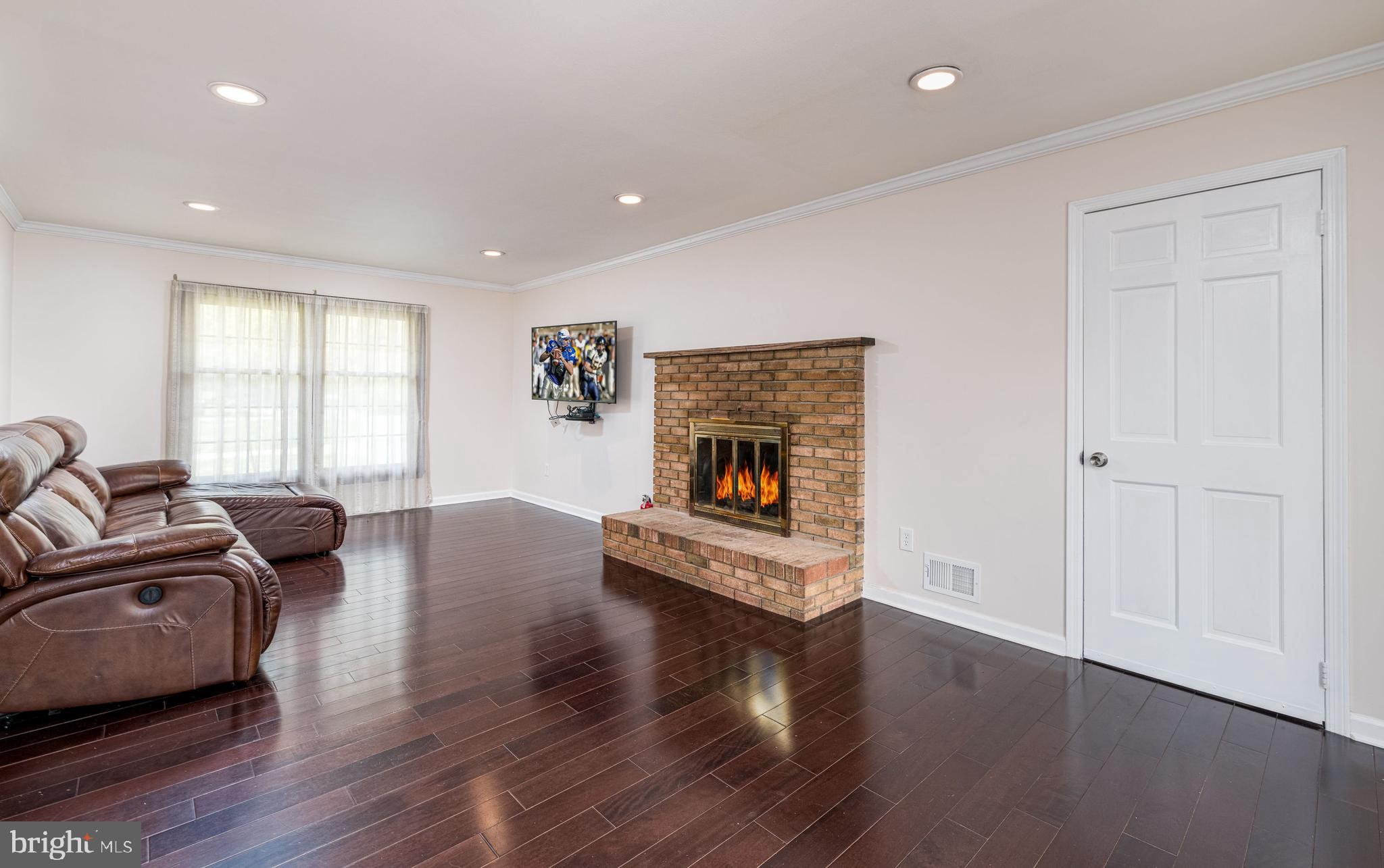 64 Lochatong Road Ewing, NJ 08628 - Photo 16 of 40 Den