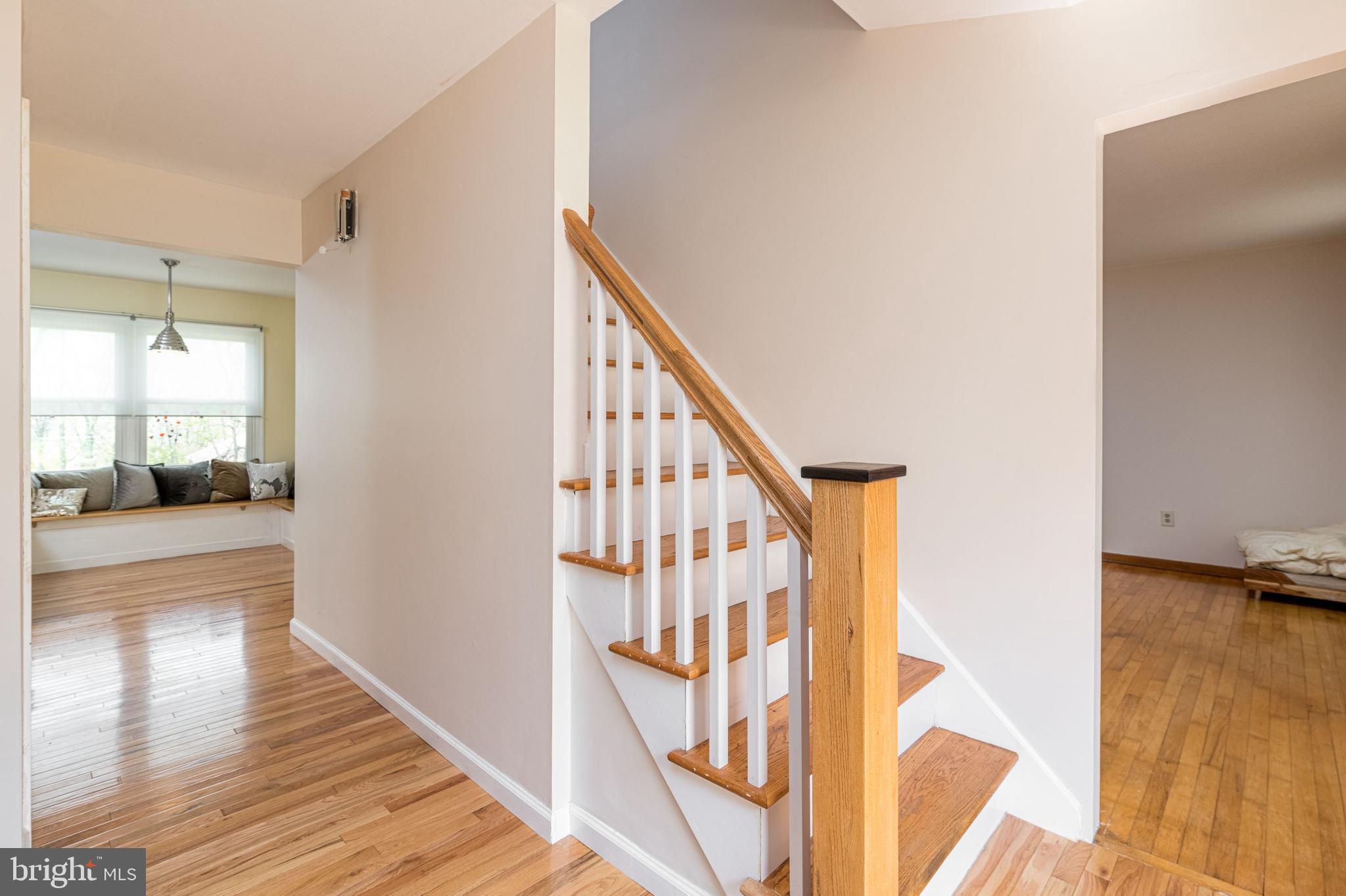 64 Lochatong Road Ewing, NJ 08628 - Photo 19 of 40 Foyer