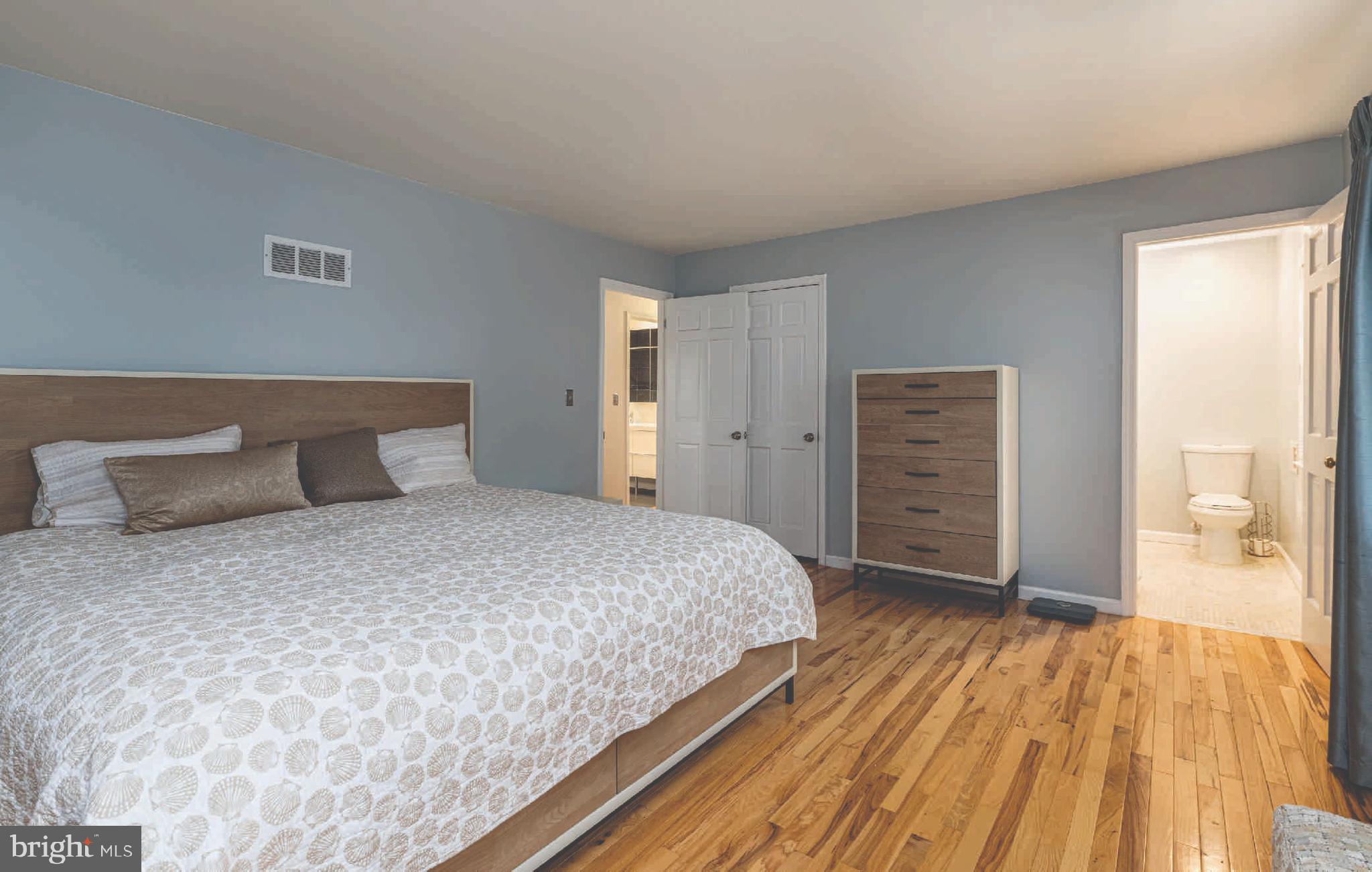 64 Lochatong Road Ewing, NJ 08628 - Photo 24 of 40 Master bedroom with in suite
