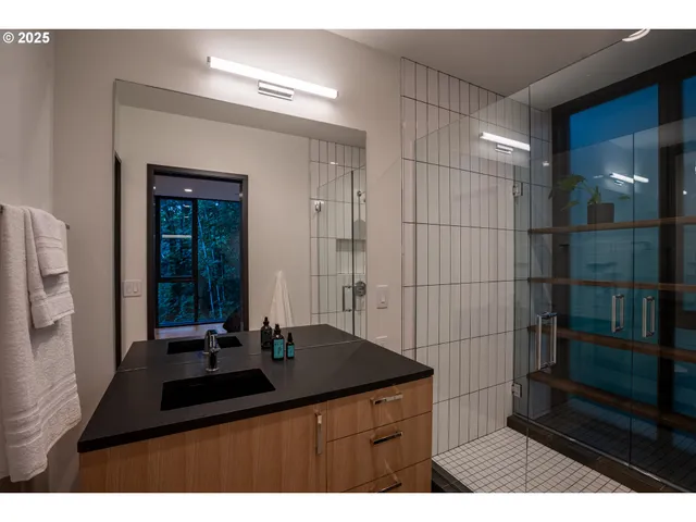 $3,975,000 | 6371 Northwest Winston Drive, Portland, OR 97210