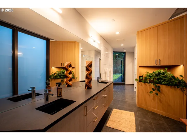 $3,975,000 | 6371 Northwest Winston Drive, Portland, OR 97210