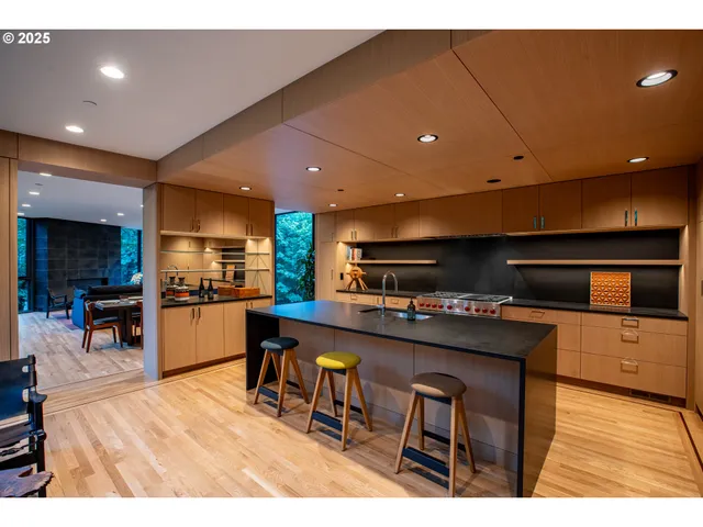 $3,975,000 | 6371 Northwest Winston Drive, Portland, OR 97210