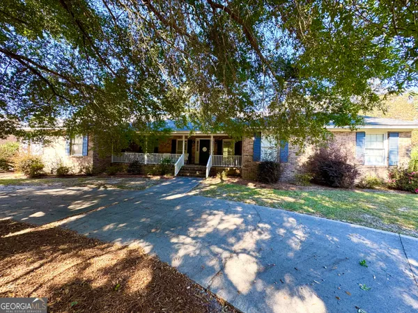 $300,000 | 230 Ridge Circle, Dublin, GA 31021