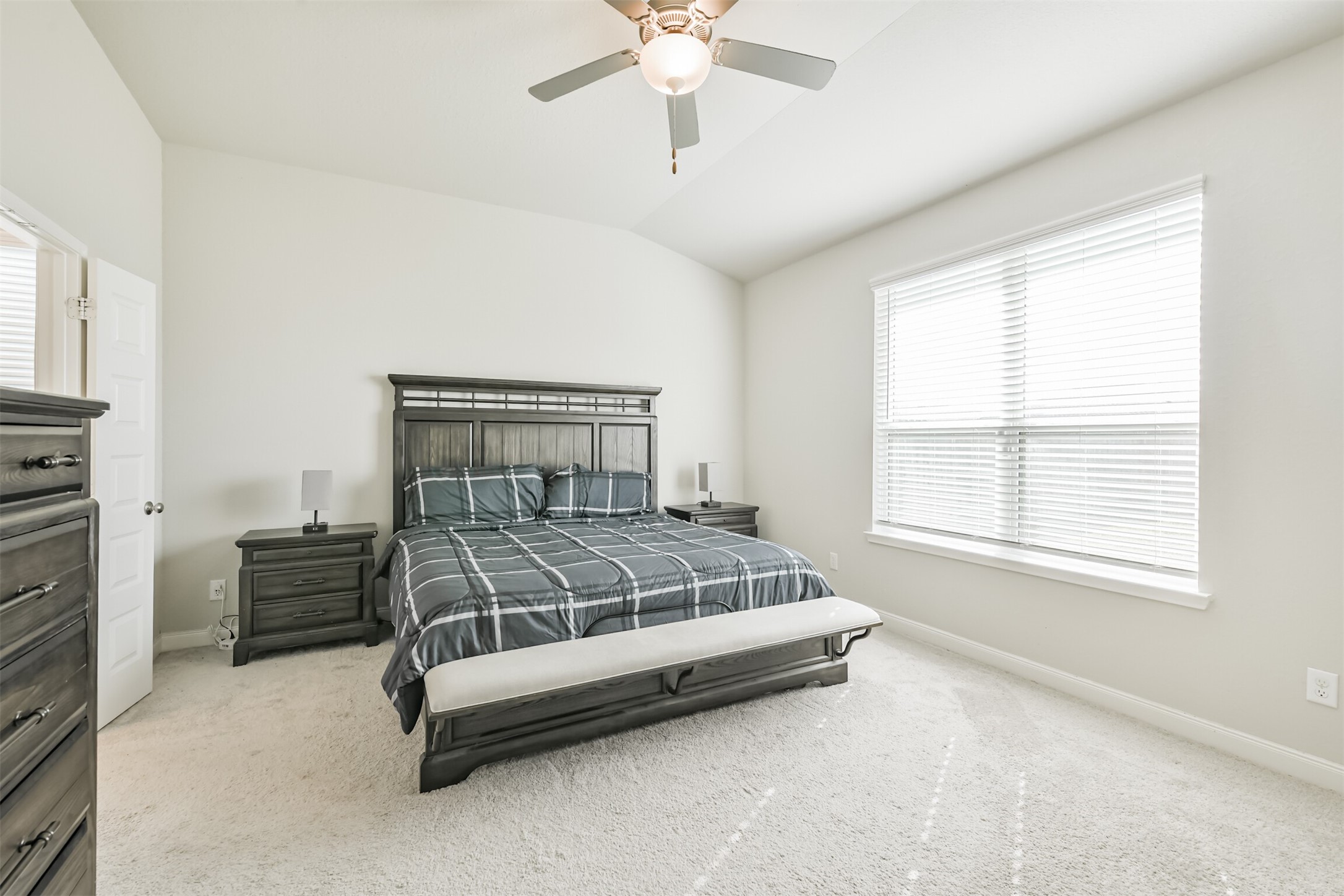 918 Pismo Lane Rosharon, TX 77583 - Photo 22 of 44 a spacious bedroom with a bed and window