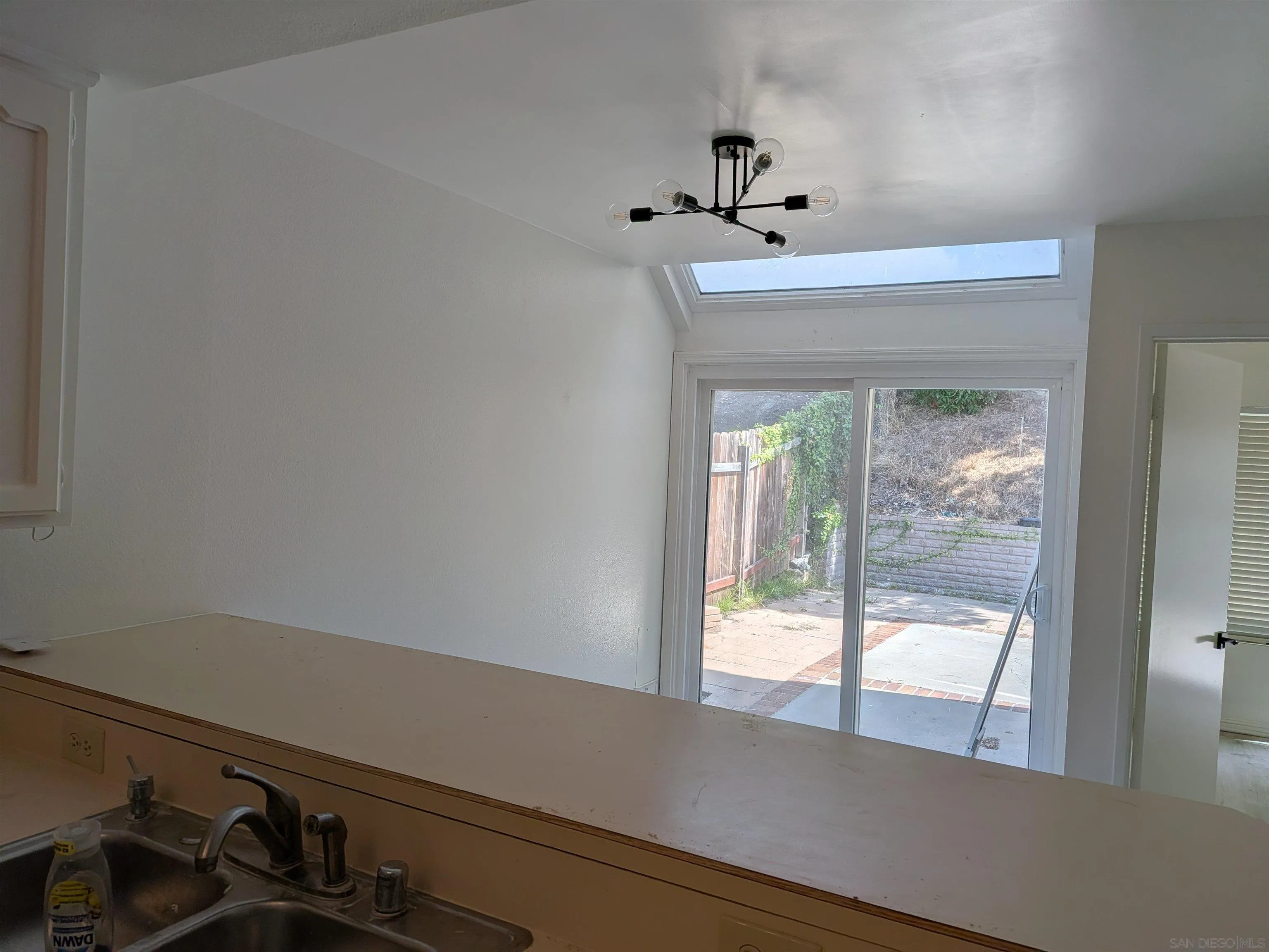 1647 Tennis Match Way Encinitas, CA 92024 - Photo 4 of 6