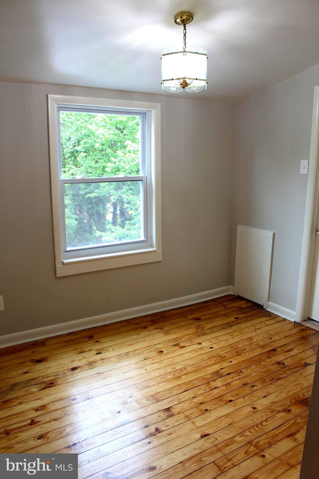 11810 Grandview Avenue Silver Spring, MD 20902 - Photo 12 of 33 Sitting Room in Master Bedroom