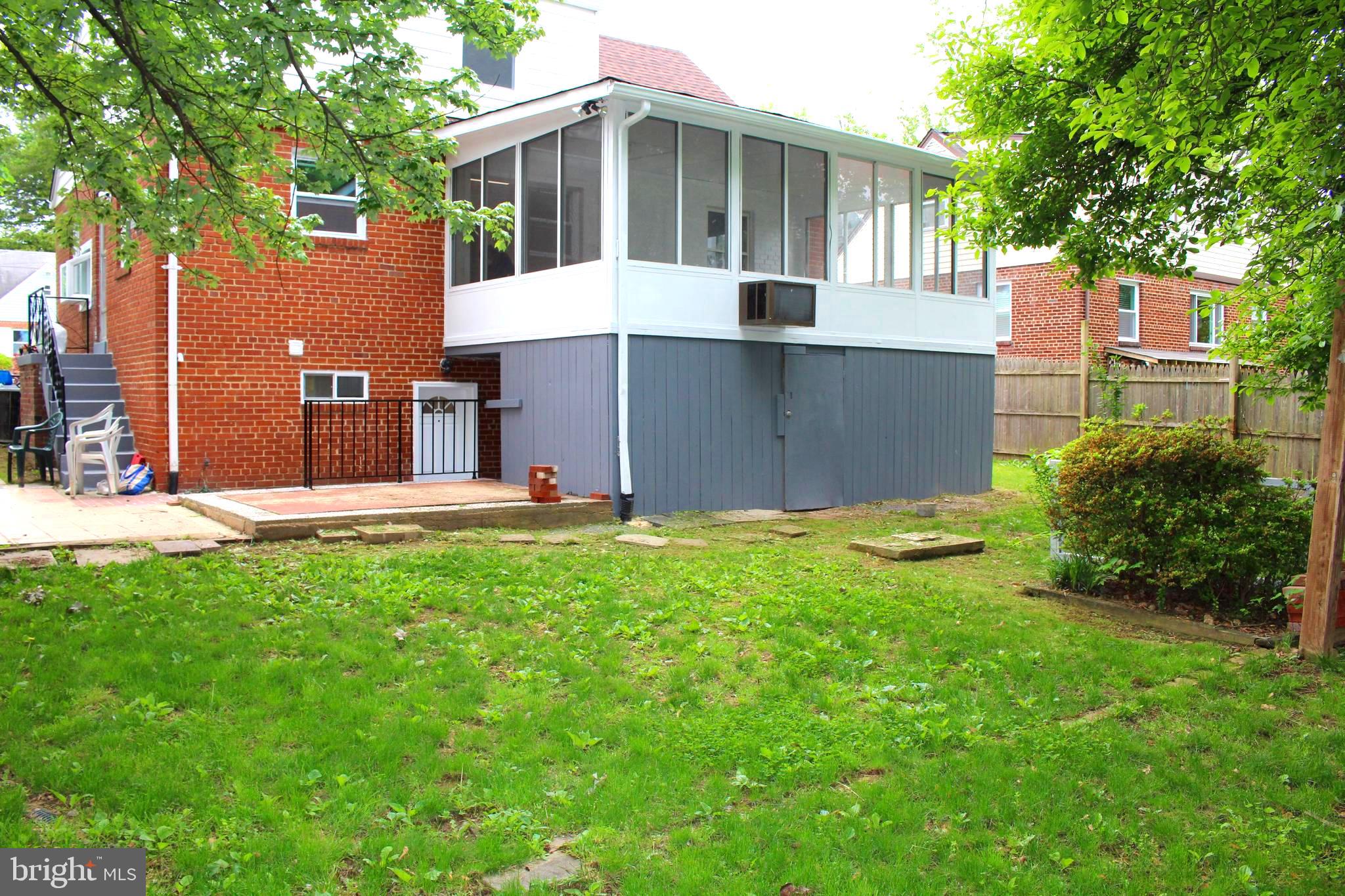 11810 Grandview Avenue Silver Spring, MD 20902 - Photo 32 of 33 Back view