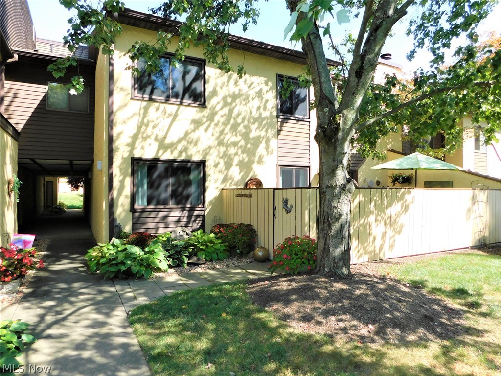 837 Hampton Ridge Drive Akron, OH 44313 - Photo 1 of 34 Gallery Image 1