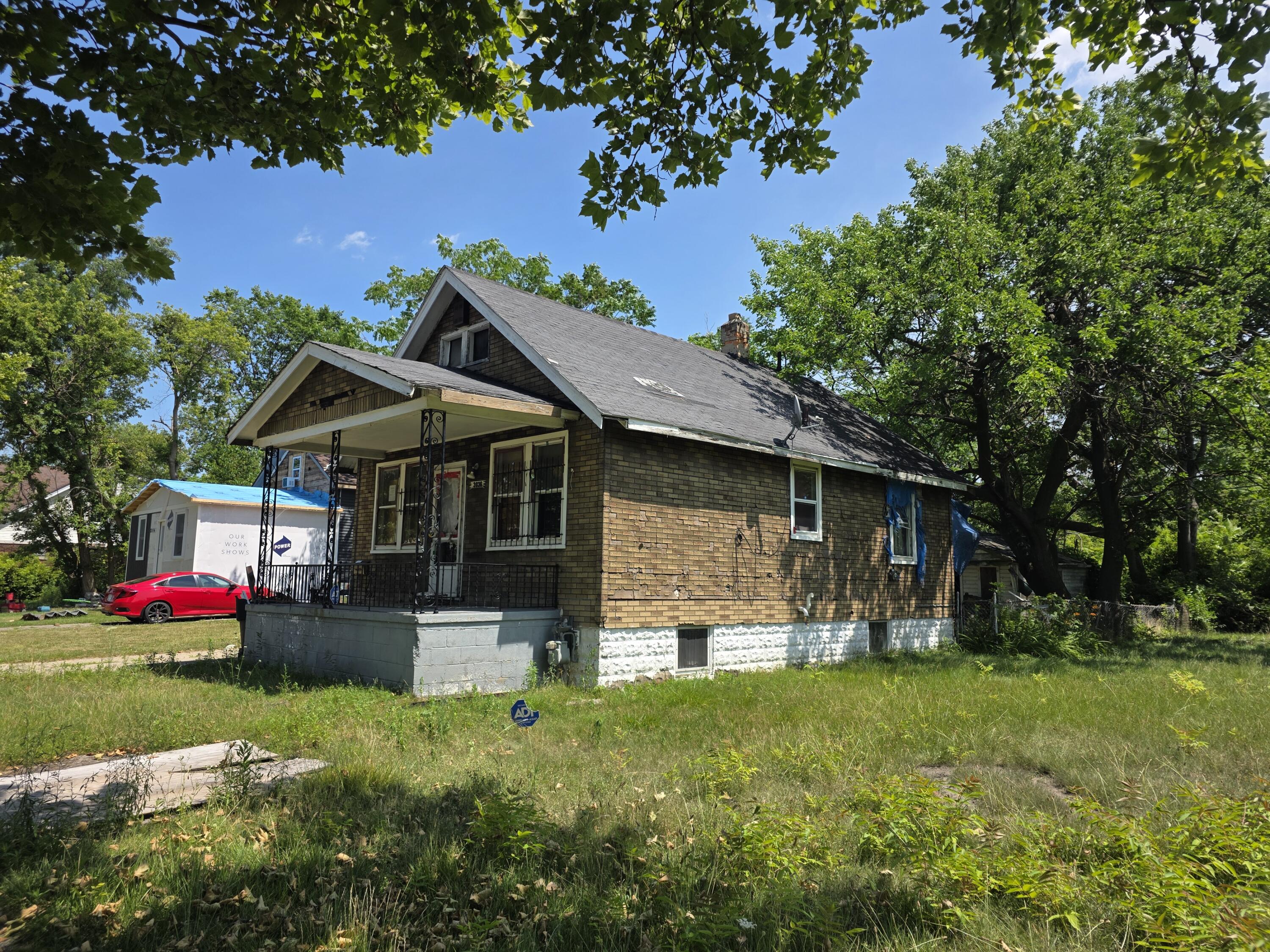 13036 Filbert Avenue Detroit, MI 48205 - Photo 3 of 28 20260715_144701