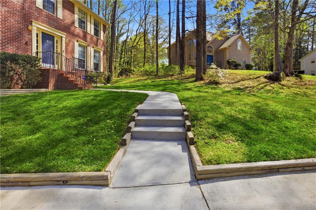 145 Shadybrook Lane Southwest Atlanta, GA 30331 - Photo 4 of 49 Gallery Image 4