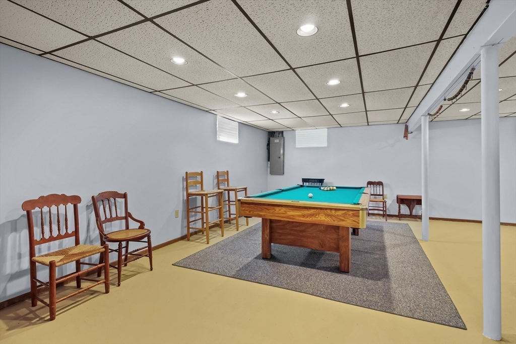 50 Middle Road Amesbury, MA 01913 - Photo 22 of 30 a room with furniture and a rug