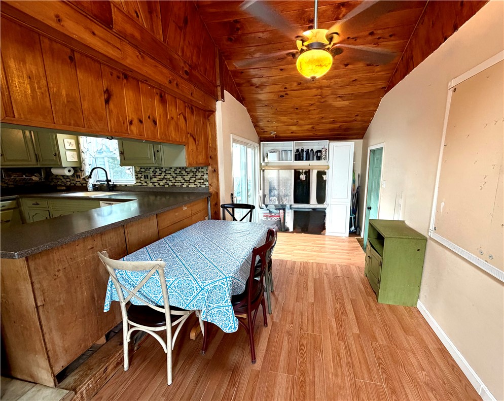 52 Duchess Road Cumberland, RI 02864 - Photo 3 of 24