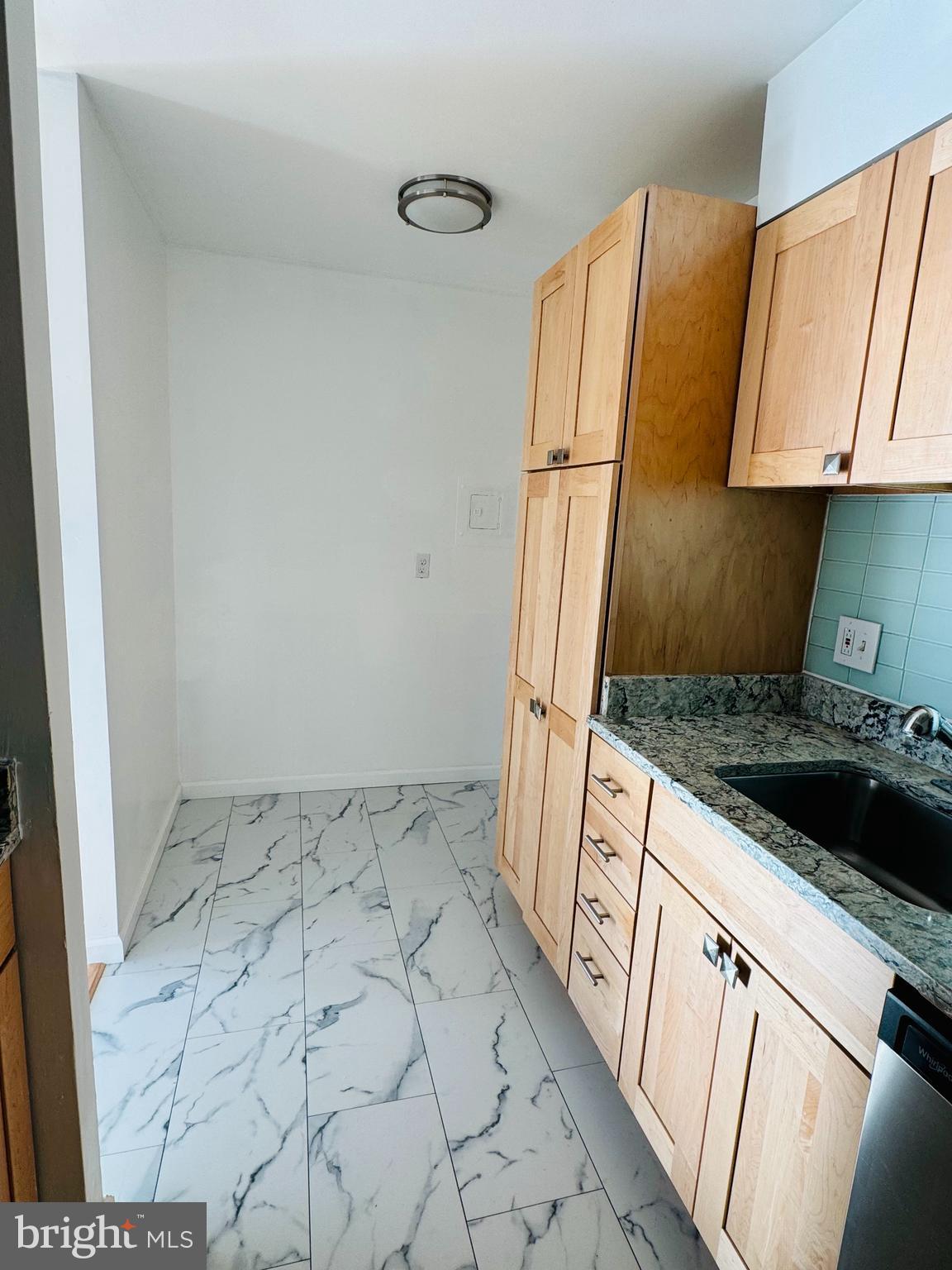 2205 Greenery Lane, Unit 1049 Silver Spring, MD 20906 - Photo 15 of 26 Kitchen