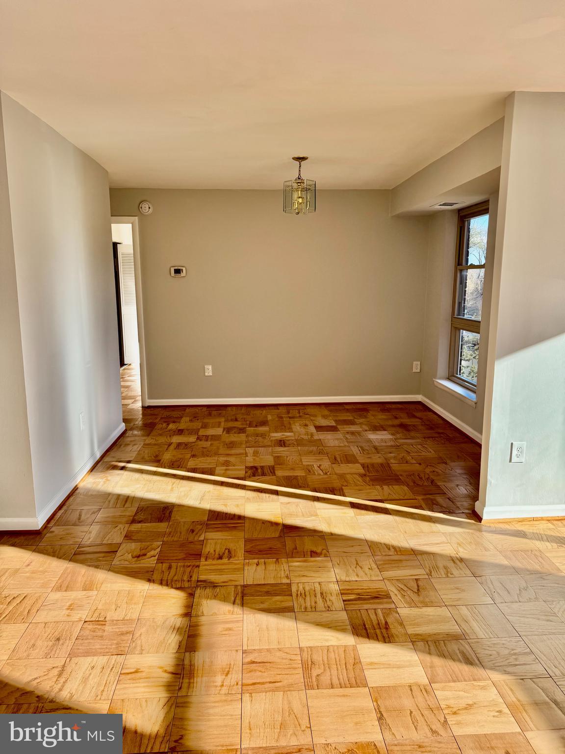2205 Greenery Lane, Unit 1049 Silver Spring, MD 20906 - Photo 6 of 26 Separate Dining Room