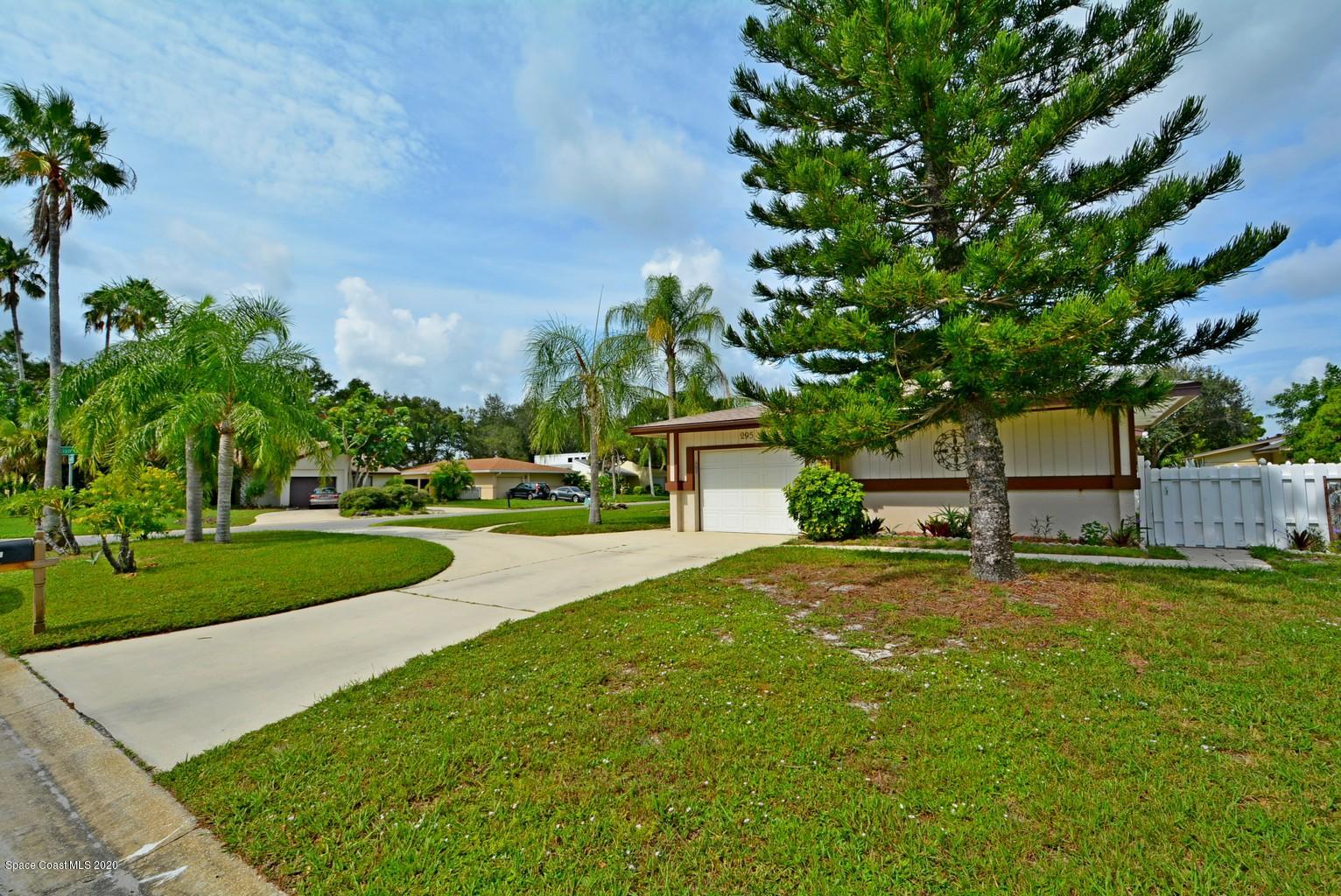 295 Myrtlewood Road Melbourne, FL 32940 - Photo 2 of 24 DSC_0210