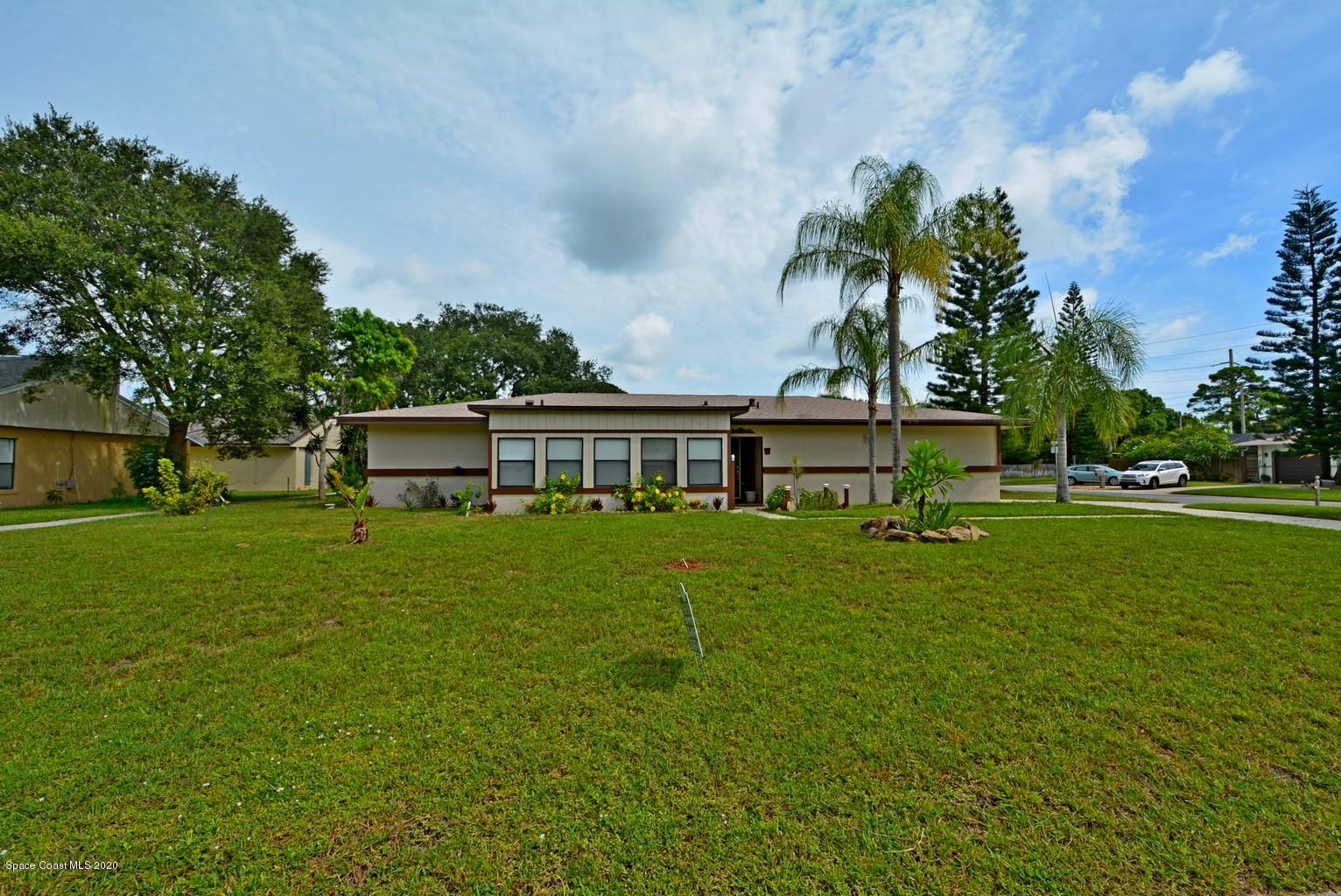 295 Myrtlewood Road Melbourne, FL 32940 - Photo 4 of 24 DSC_0213