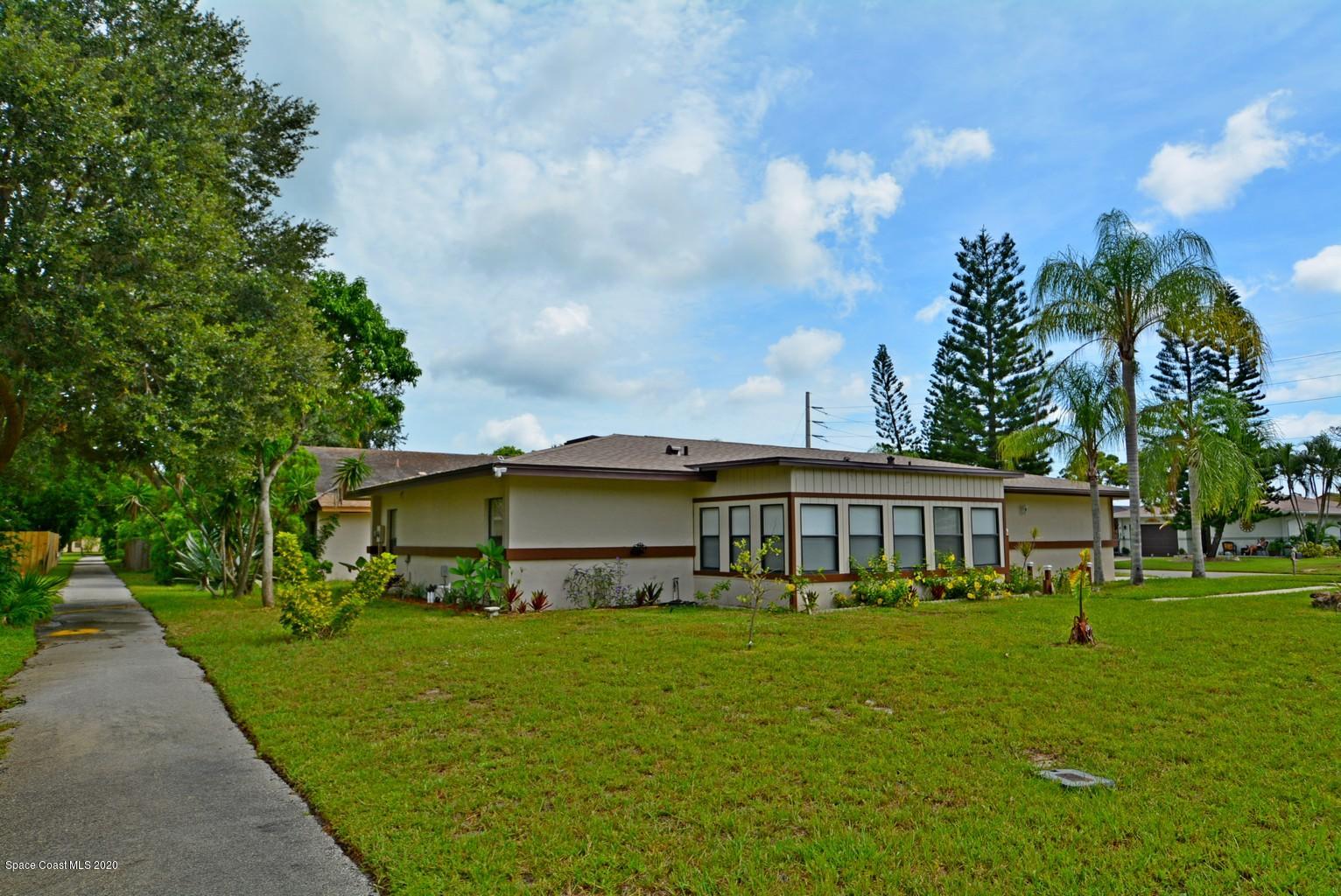 295 Myrtlewood Road Melbourne, FL 32940 - Photo 5 of 24 DSC_0215