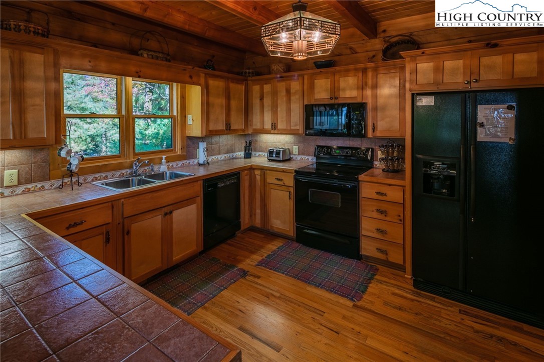 2410 Elk Ridge Road Ferguson, NC 28624 - Photo 13 of 39