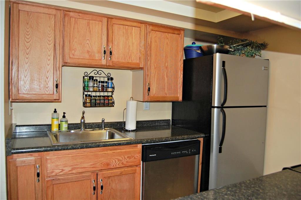 327 Ridge Point Circle, Unit A11 Bridgeville, PA 15017 - Photo 12 of 25 Gallery Image 12