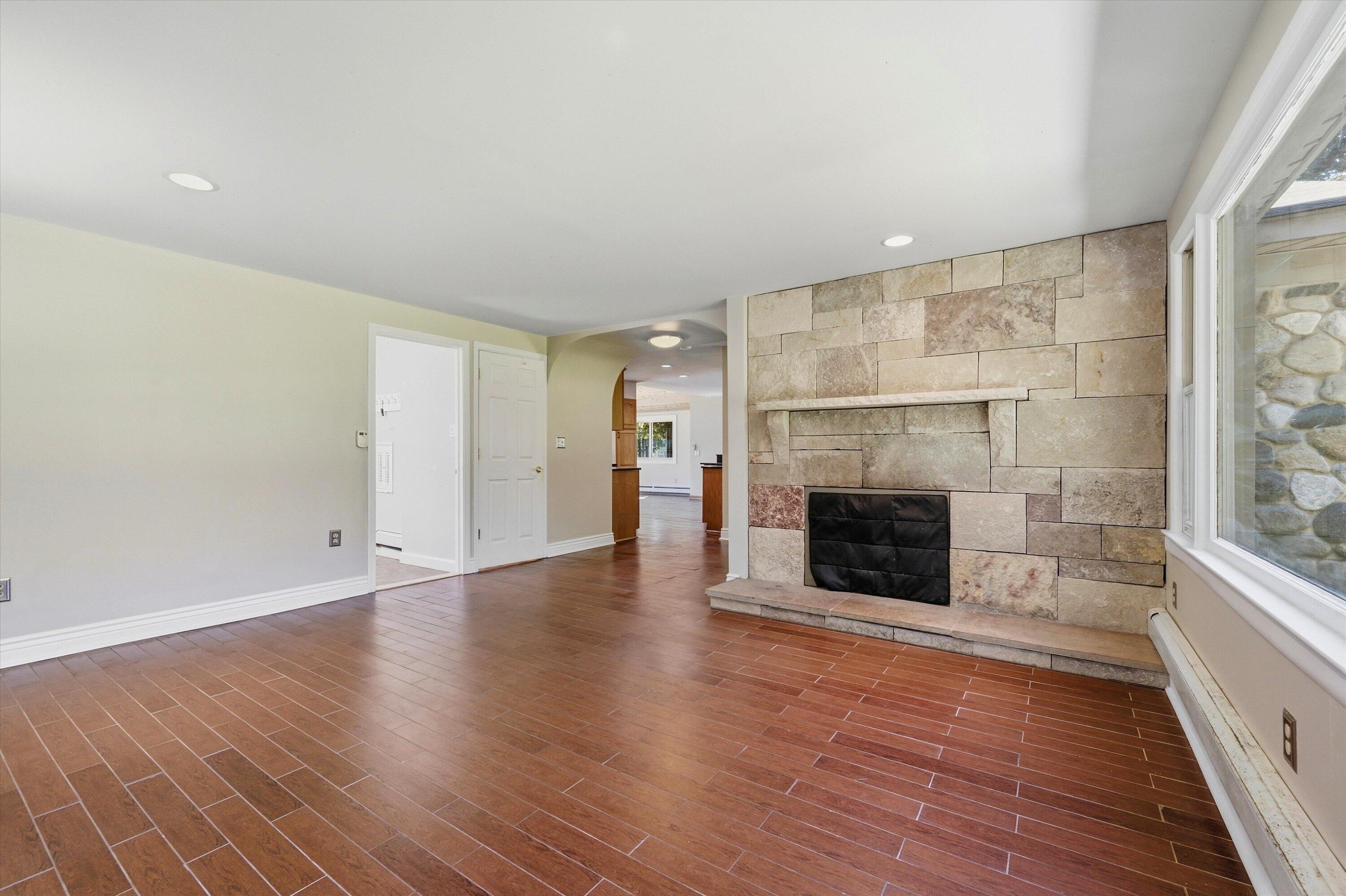 2785 Pearson Road Milford, MI 48380 - Photo 6 of 42 2785_Pearson_12