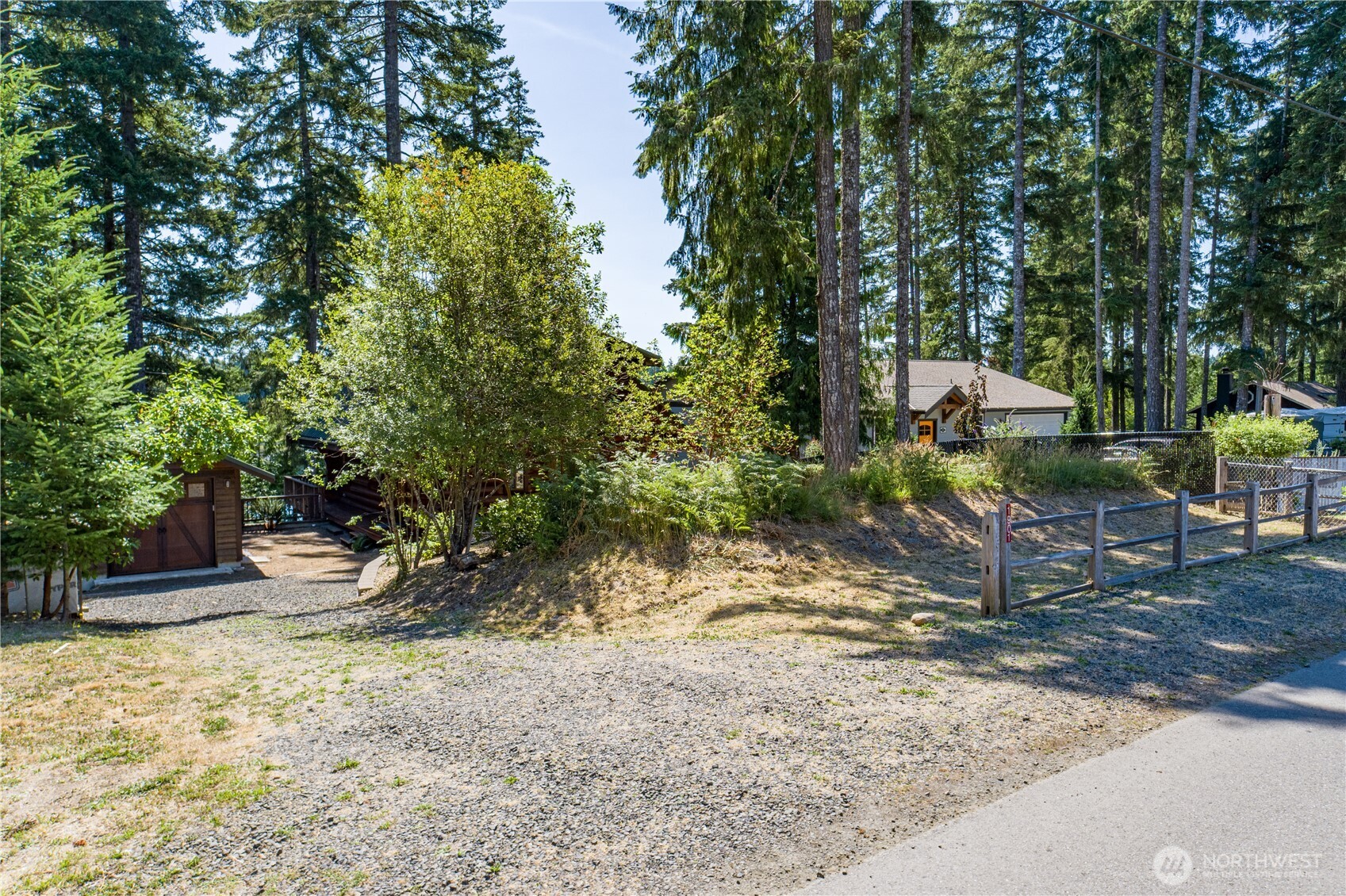 1901 E Trail Belfair, WA 98528 - Photo 40 of 40 a view of a backyard with sitting area