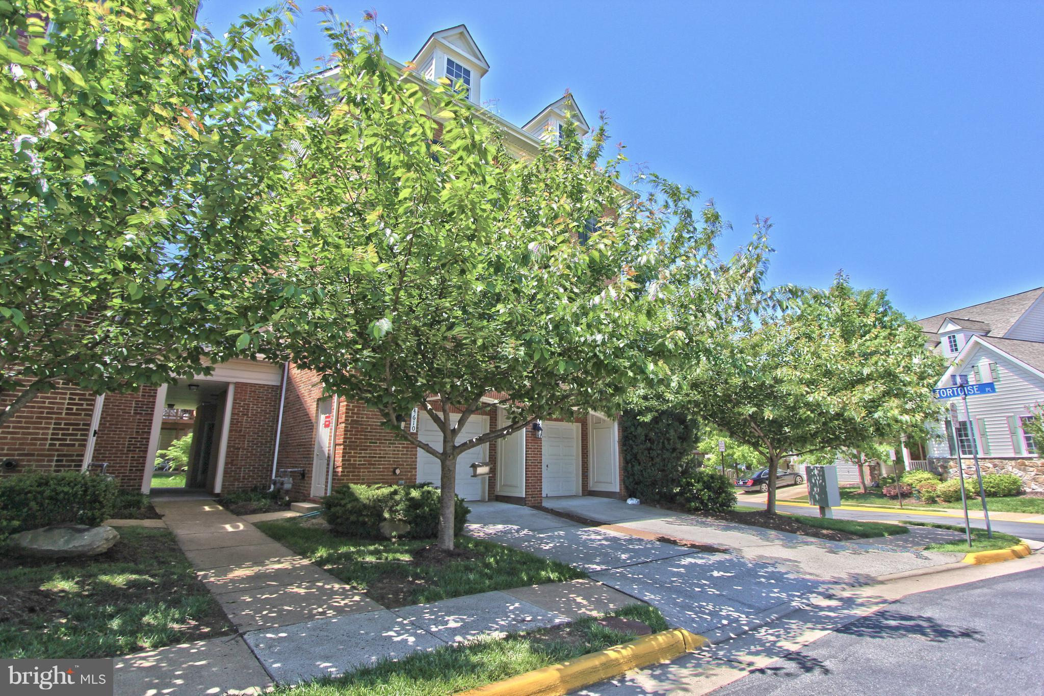 4610 Hummingbird Way, Unit 97 Fairfax, VA 22033 - Photo 2 of 18 Exterior (Front)