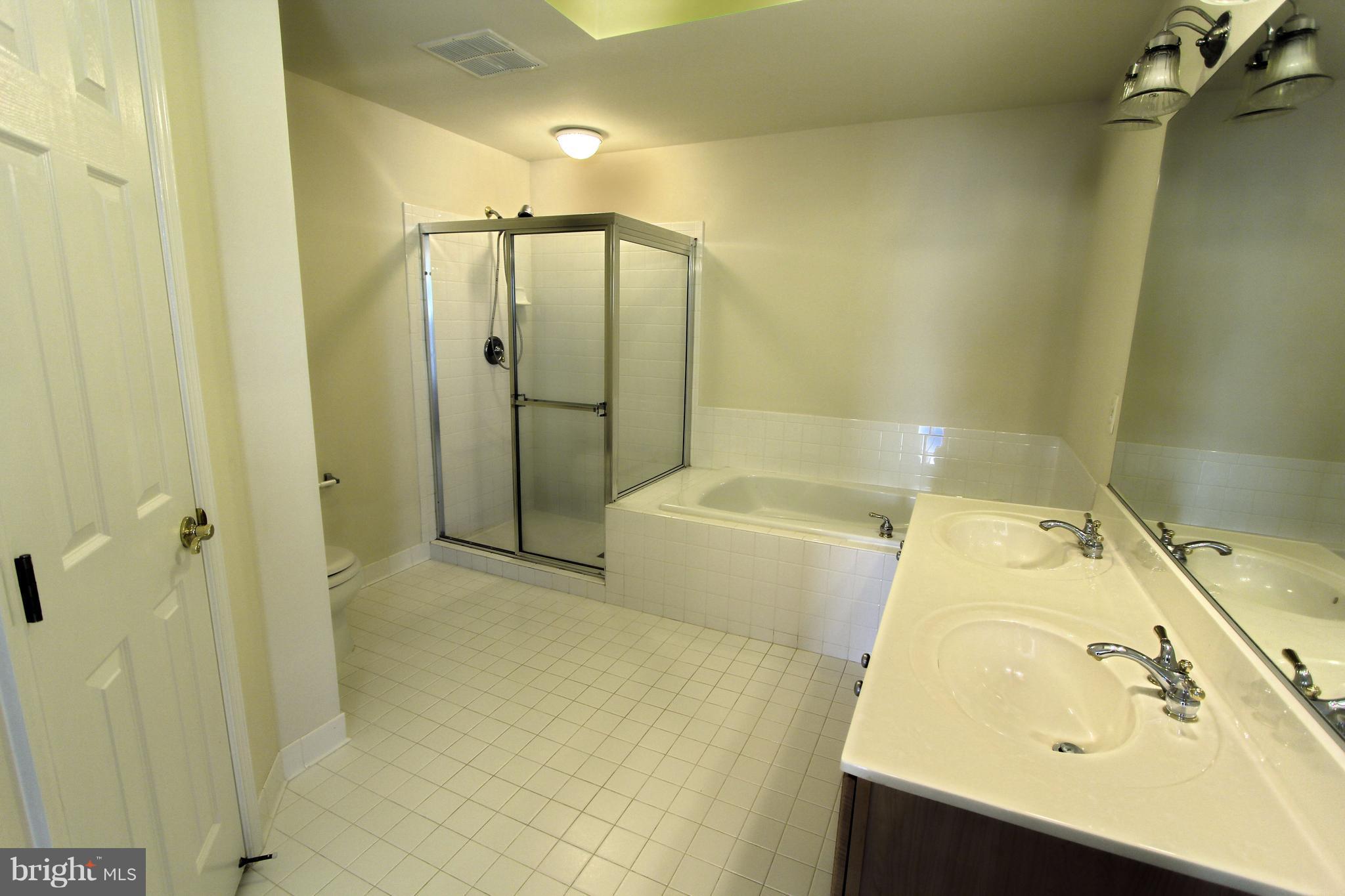 4610 Hummingbird Way, Unit 97 Fairfax, VA 22033 - Photo 14 of 18 Bath (Master)