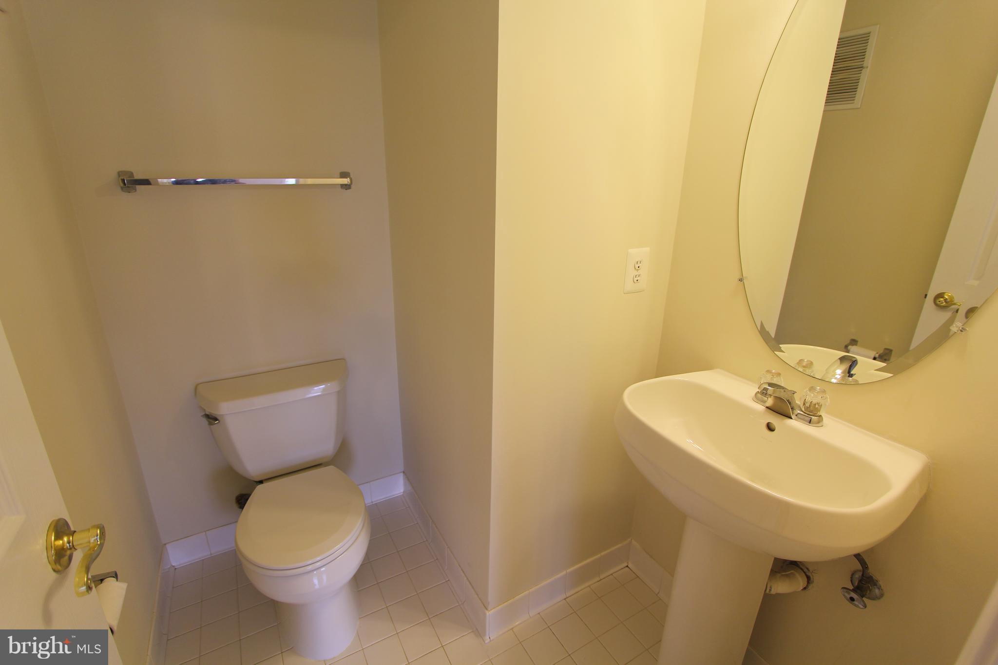 4610 Hummingbird Way, Unit 97 Fairfax, VA 22033 - Photo 10 of 18 Bath