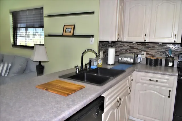 $4,600 | 181 Bunker Road, Rotonda West, FL 33947