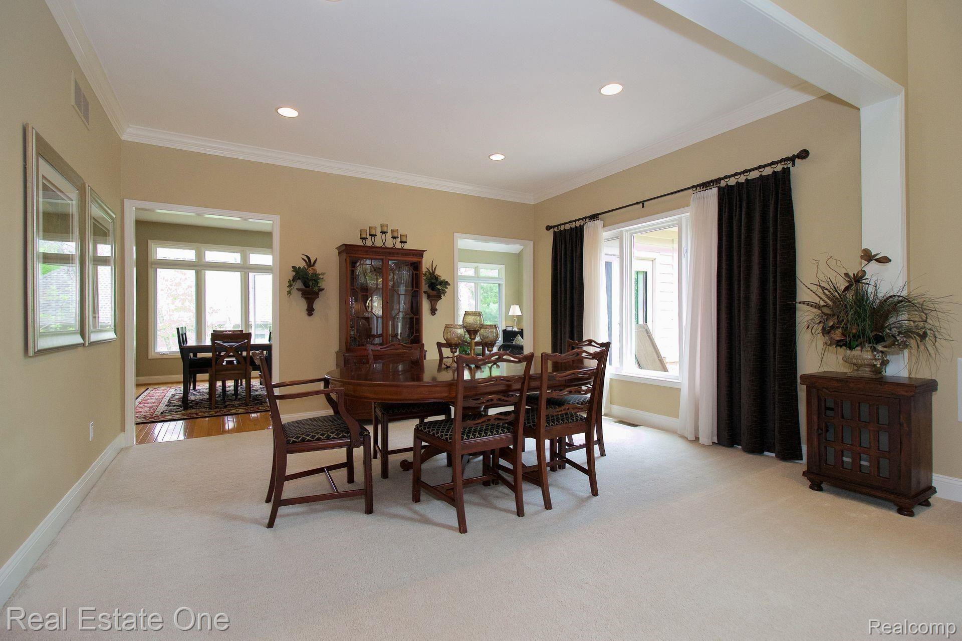 5890 Winans View Court Pinckney, MI 48169 - Photo 13 of 38 18.jpg