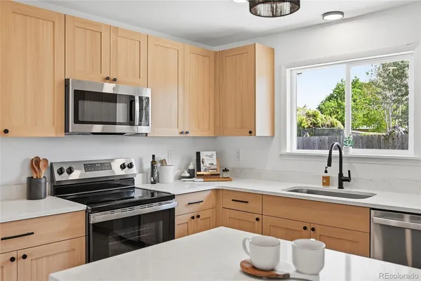 $389,900 | 218 Starlite Drive, Pueblo, CO 81005