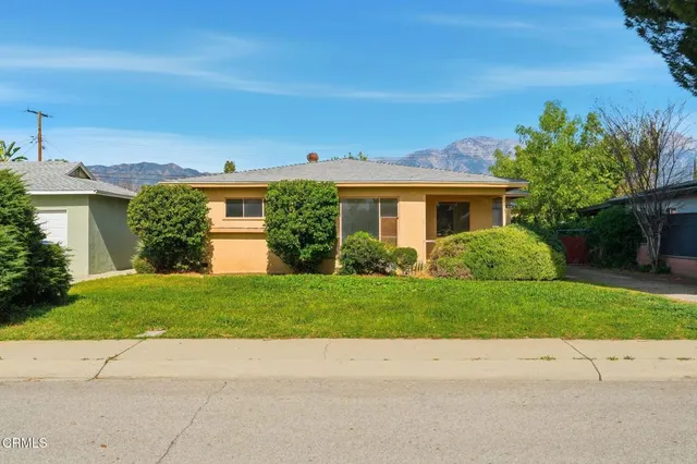 $699,000 | 626 West Bonnie Brae Court, Ontario, CA 91762