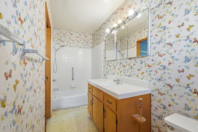 $699,000 | 626 West Bonnie Brae Court, Ontario, CA 91762