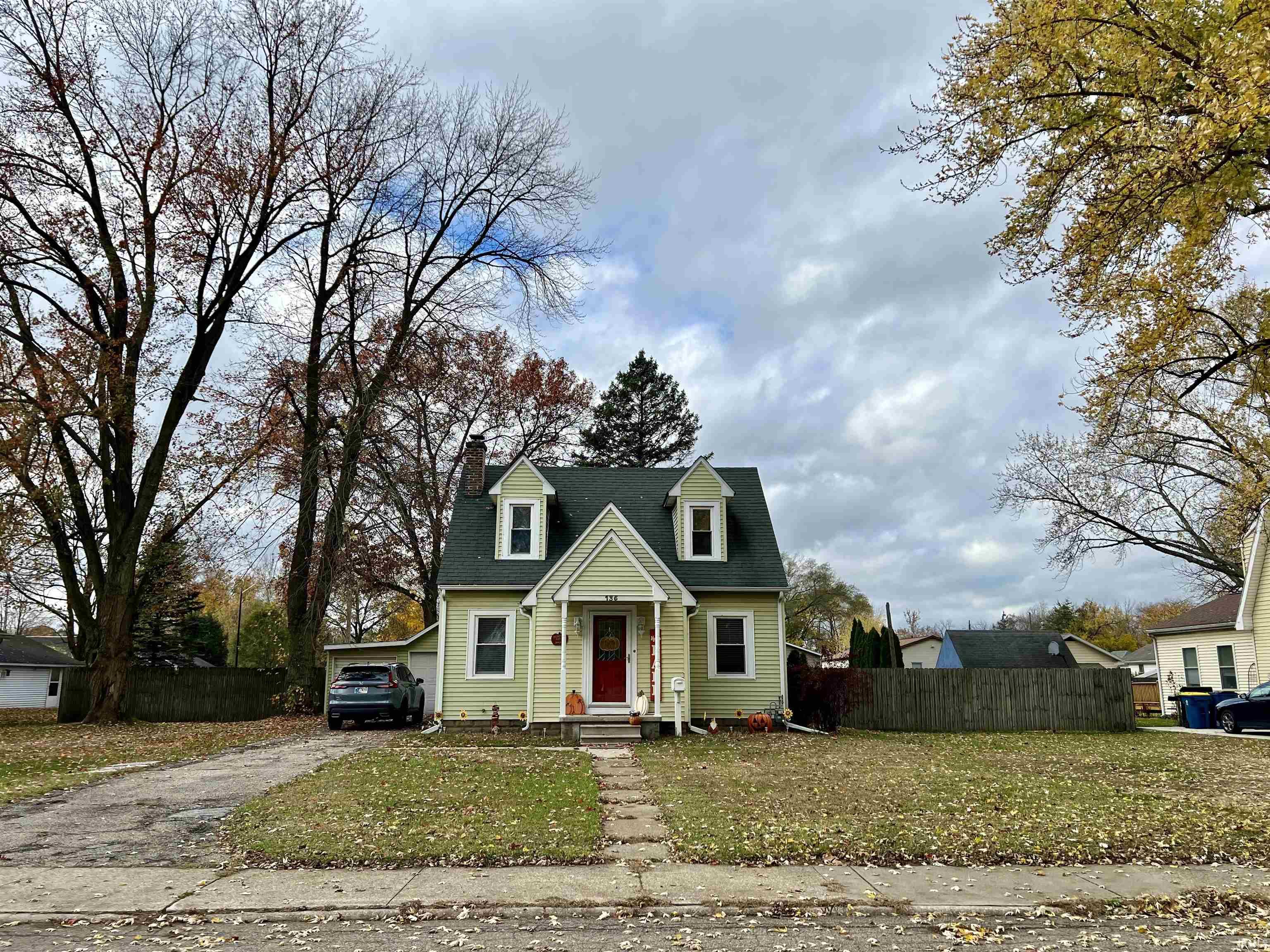 135 Oakside Road Mishawaka, IN 46544 - Photo 1 of 18 Gallery Image 1
