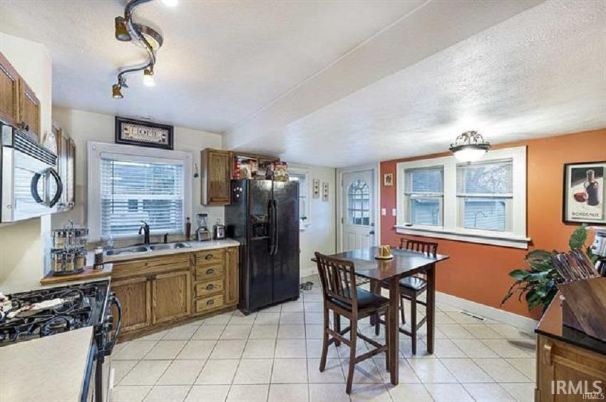 135 Oakside Road Mishawaka, IN 46544 - Photo 8 of 18 Gallery Image 8