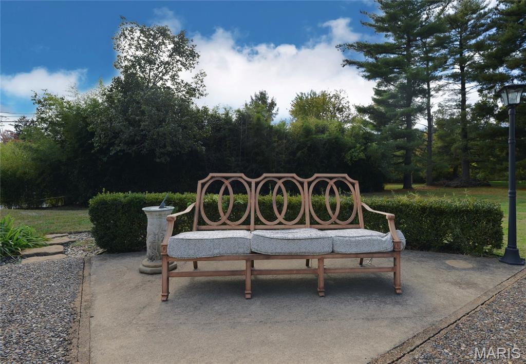 2235 North Ballas Road Town and Country, MO 63131 - Photo 19 of 38