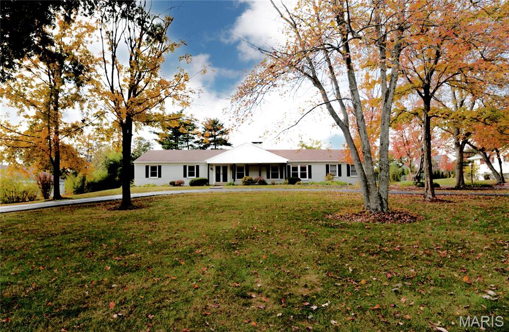 2235 North Ballas Road Town and Country, MO 63131 - Photo 2 of 38