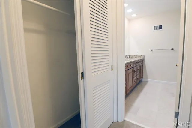 $5,600 | 2235 North Ballas Road, Town and Country, MO 63131