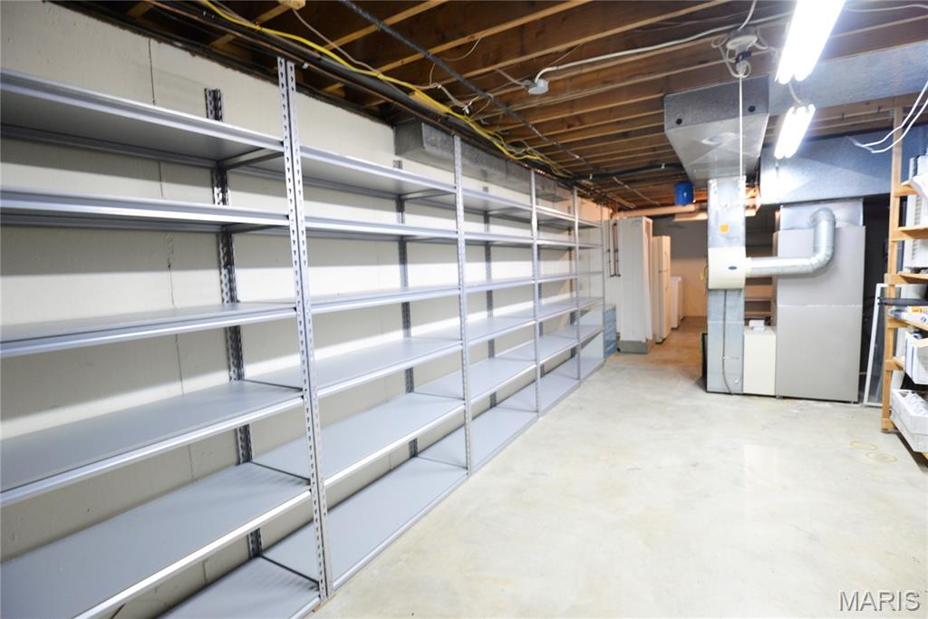 2235 North Ballas Road Town and Country, MO 63131 - Photo 36 of 38