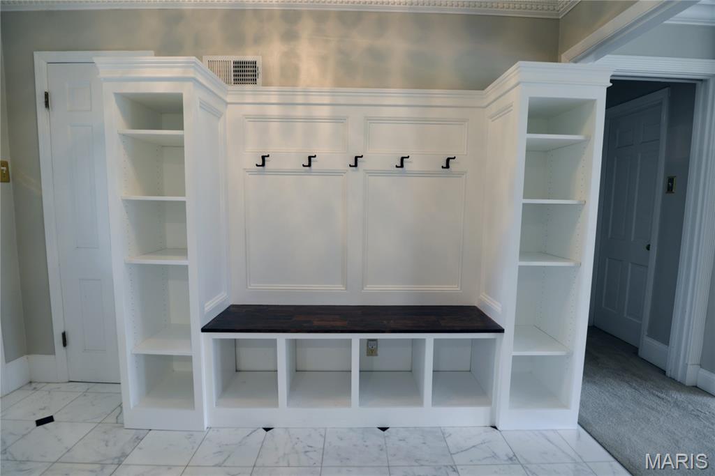 2235 North Ballas Road Town and Country, MO 63131 - Photo 4 of 38