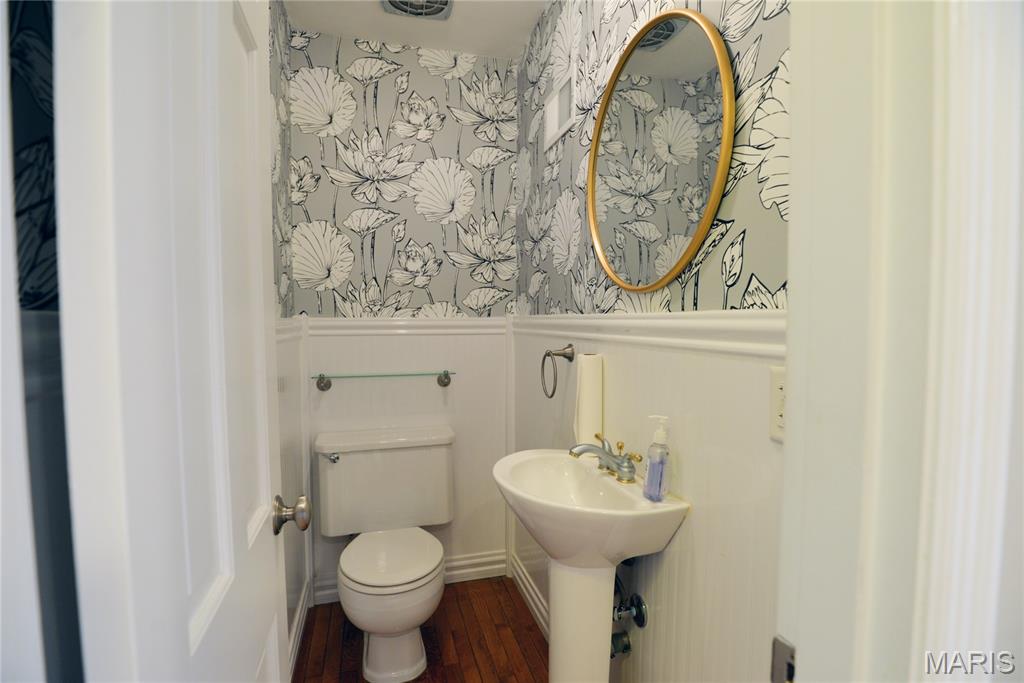 2235 North Ballas Road Town and Country, MO 63131 - Photo 8 of 38