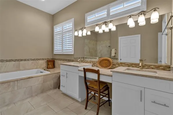 $589,000 | 7192 Rue De Palisades, Unit 12, Sarasota, FL 34238