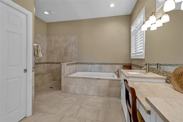 $589,000 | 7192 Rue De Palisades, Unit 12, Sarasota, FL 34238