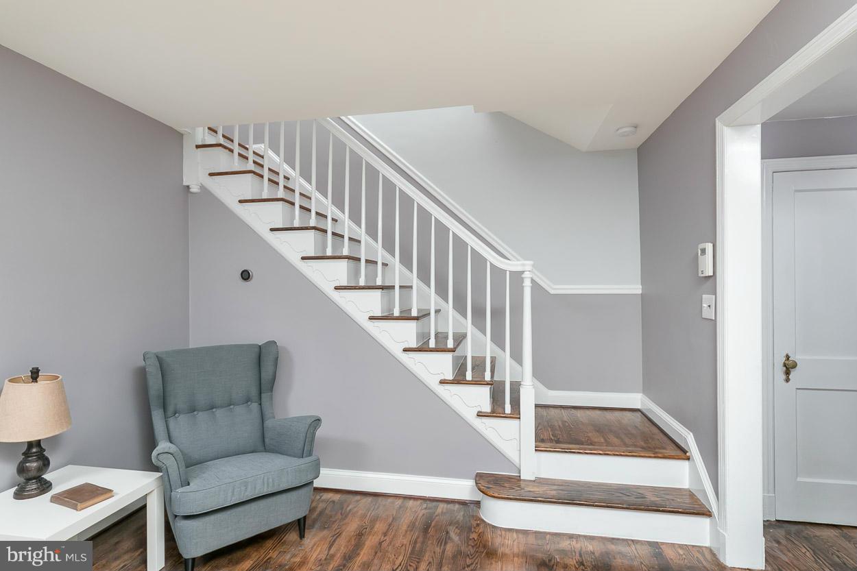 1026 Harwall Road Baltimore, MD 21207 - Photo 14 of 30 Living Room
