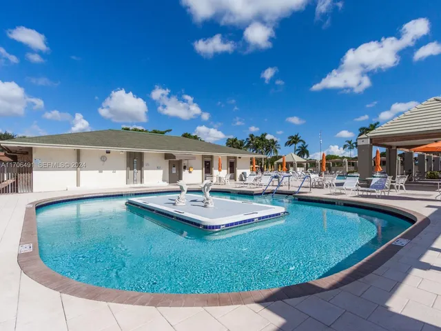 $139,000 | 2301 Lucaya Lane, Unit M1, Coconut Creek, FL 33066