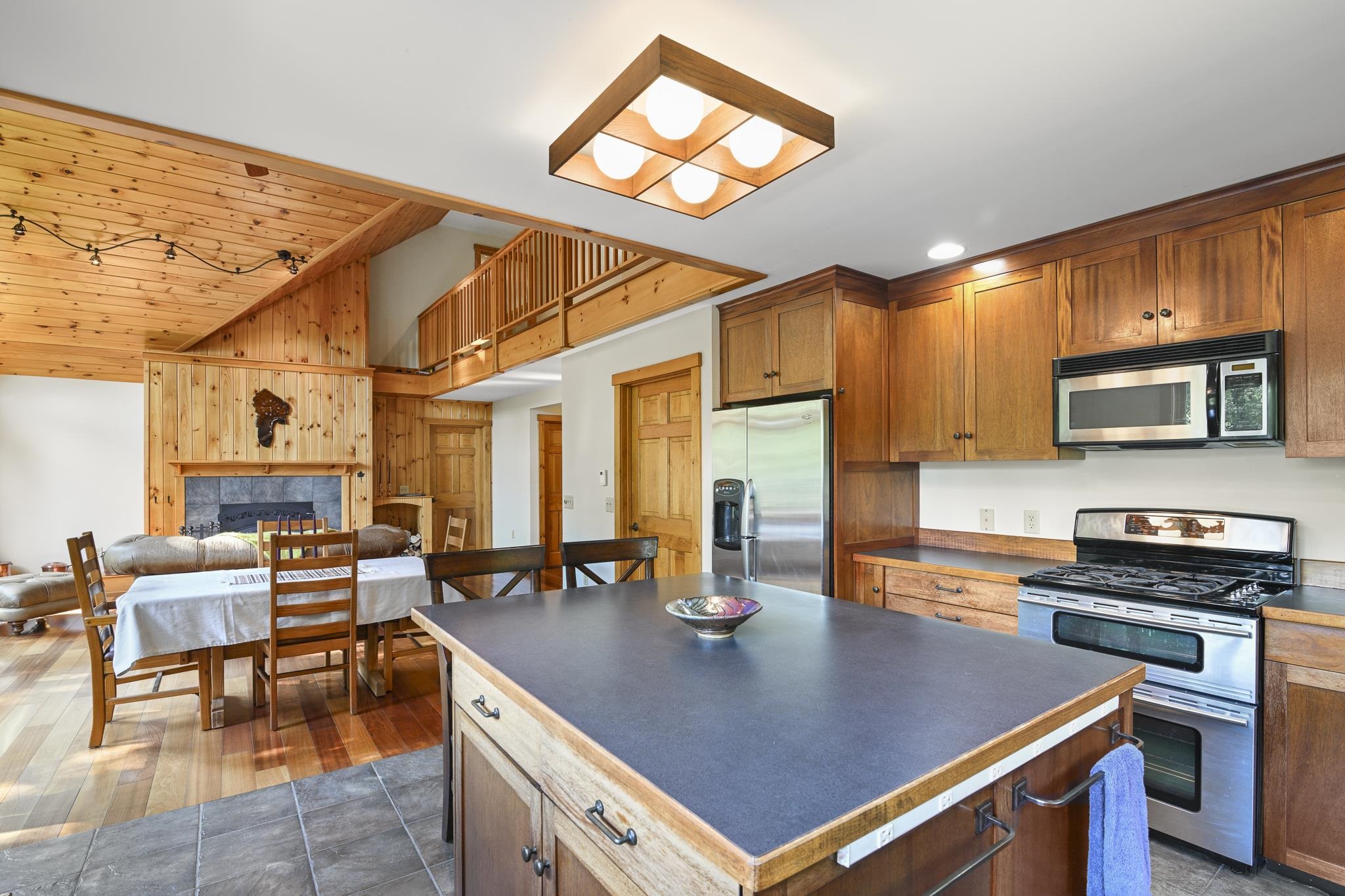 360 Valley View Road West Dover, VT 05356 - Photo 13 of 58