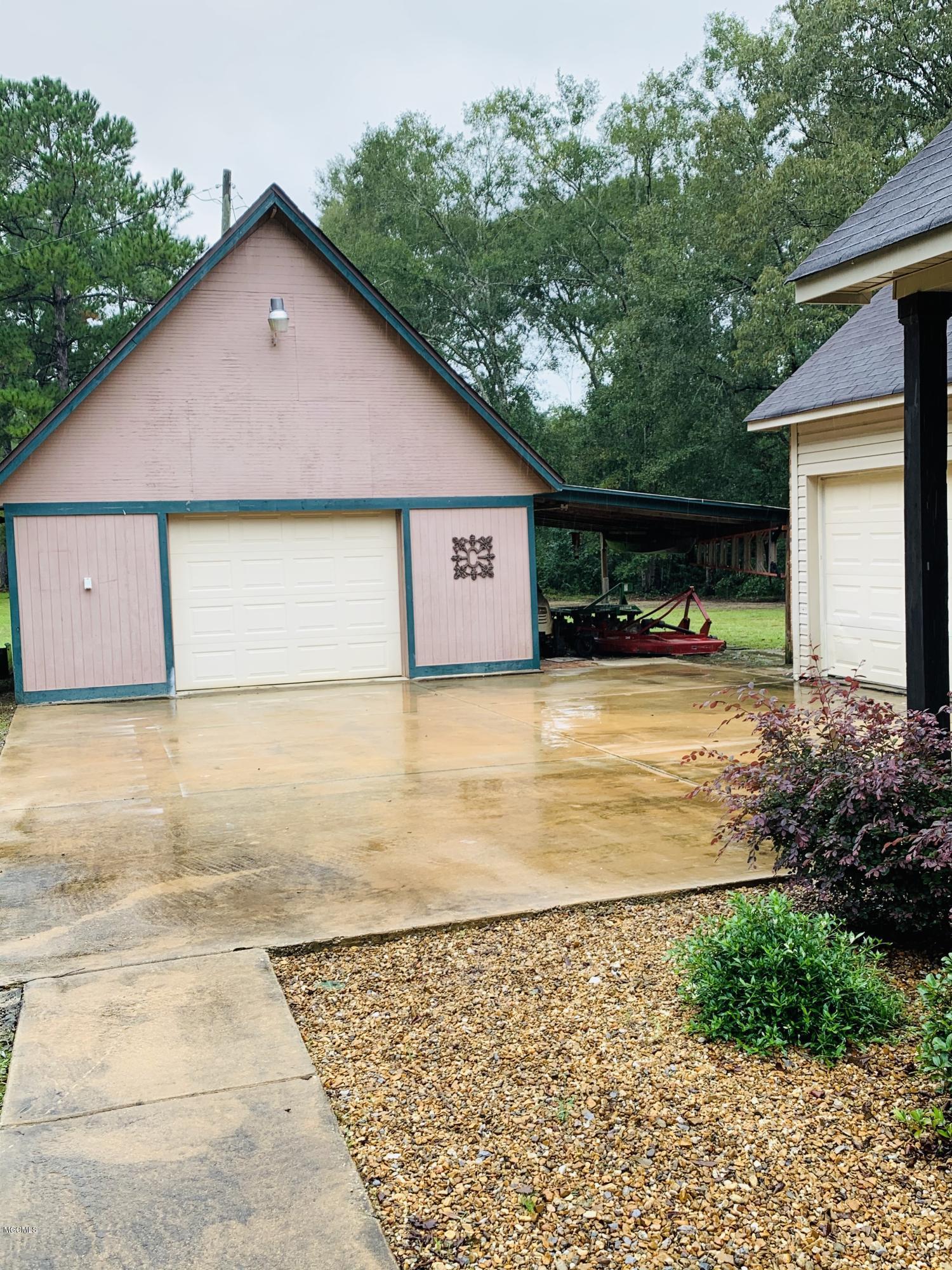 26400 Sartain Road Lucedale, MS 39452 - Photo 4 of 65 IMG_2757