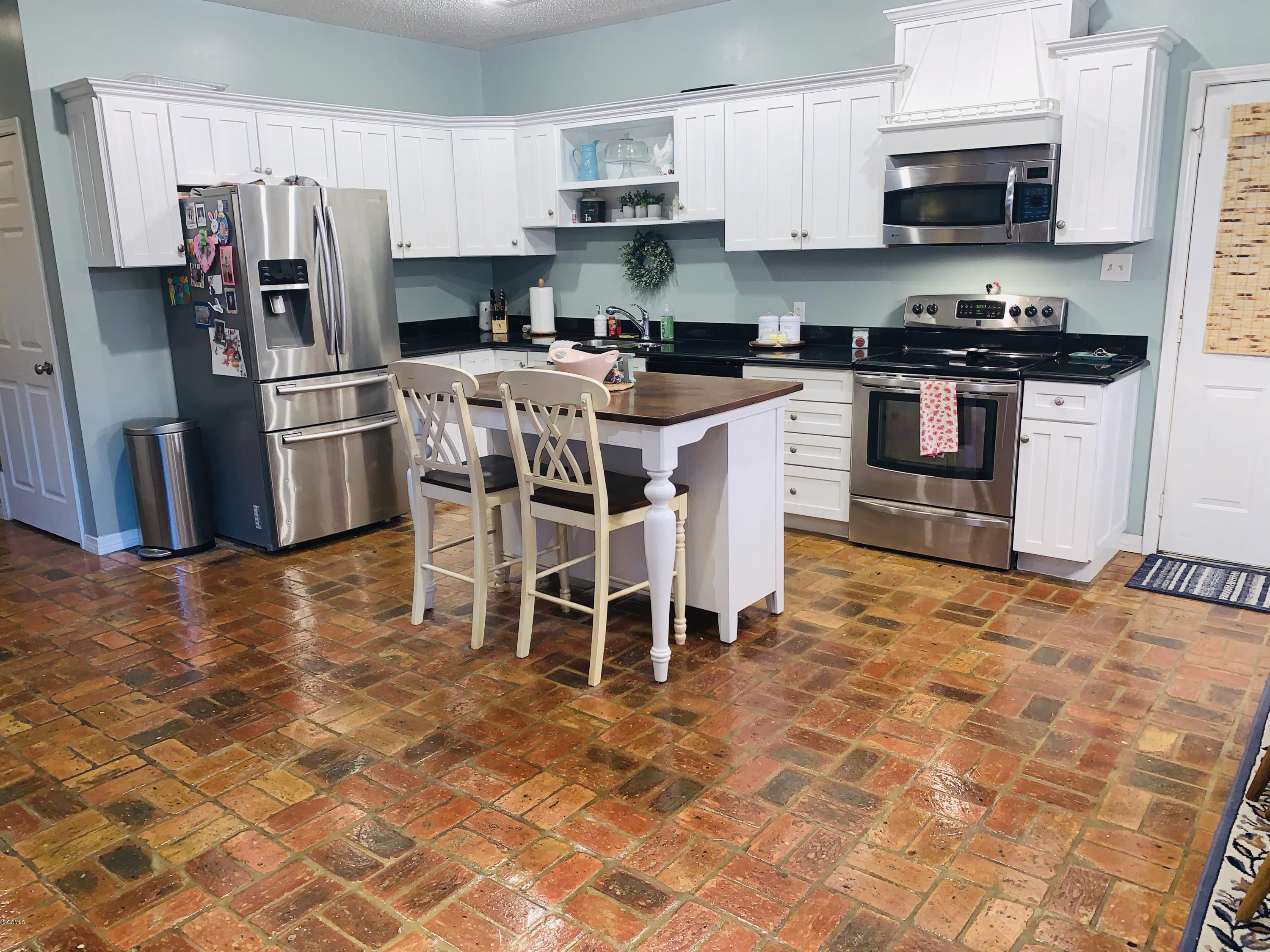 26400 Sartain Road Lucedale, MS 39452 - Photo 5 of 65 IMG_2673